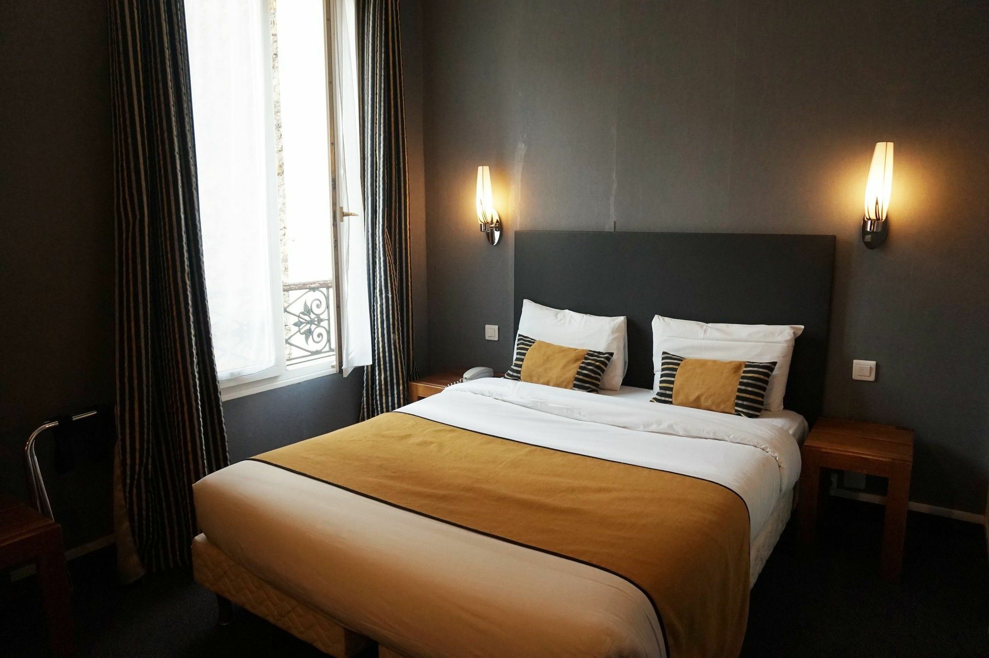 Hotel Istria By Magna Arbor Paris Ngoại thất bức ảnh